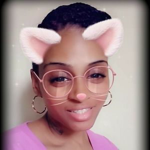 Meet your Posher, Carissa